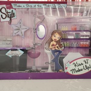 Bratz dolls and Limo and Bratz Life Style